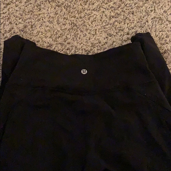 Lululemon black leggings - Picture 2 of 5